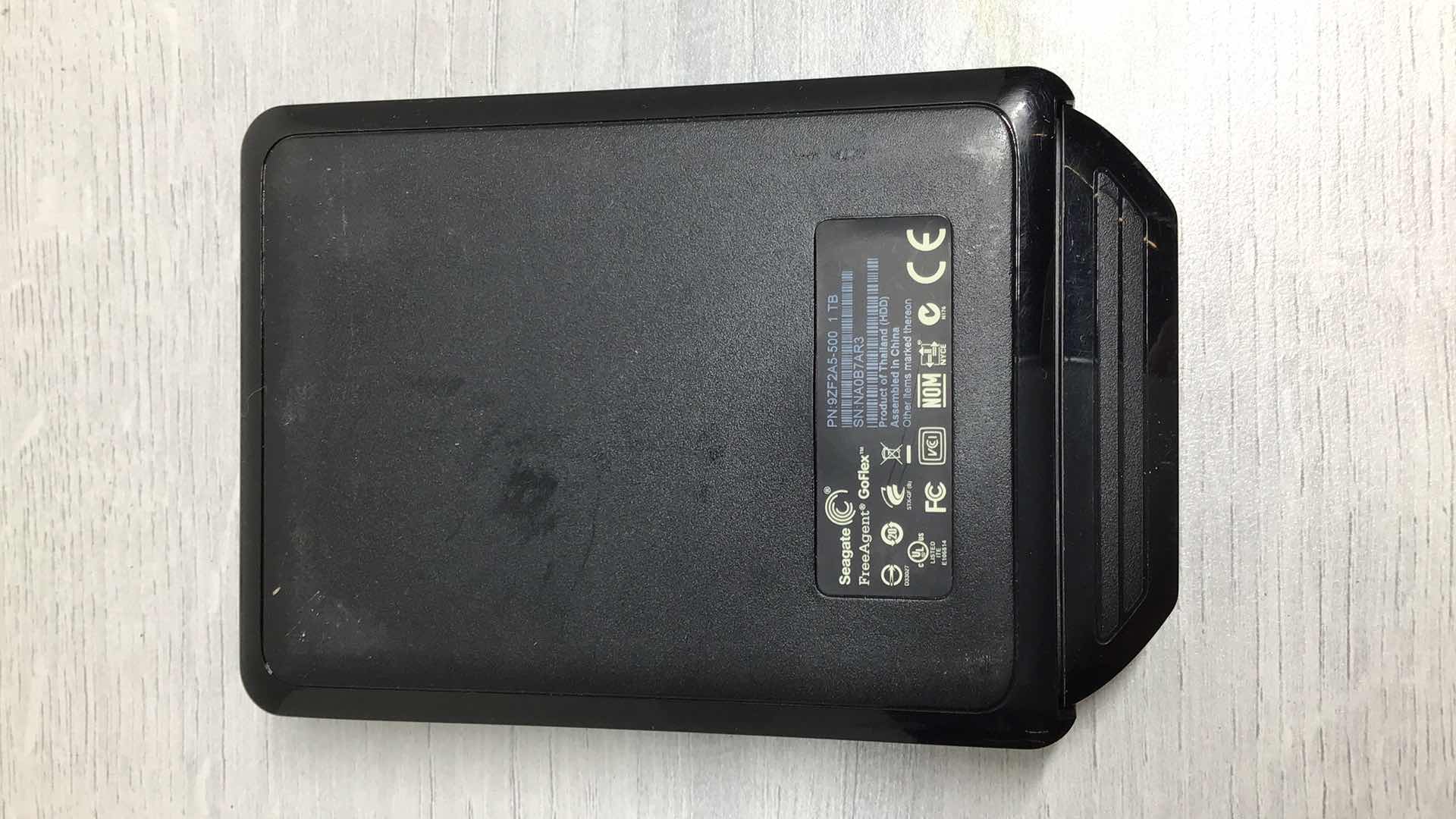 Photo 1 of SEAGATE FREEAGENT GOFLEX 1TB EXTERNAL HARD DRIVE