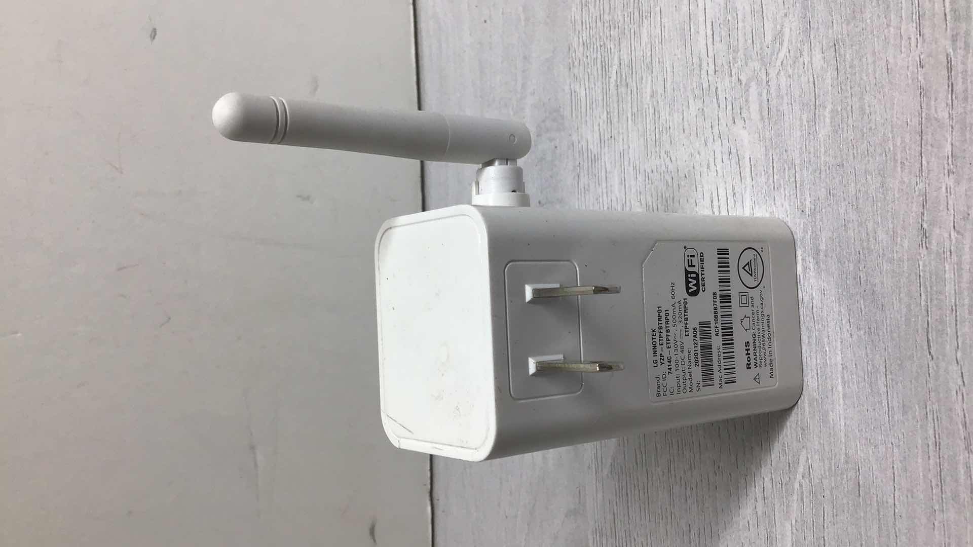 Photo 3 of LG INNOTEK POE WI-FI BRIDGE ETPFBTRP01