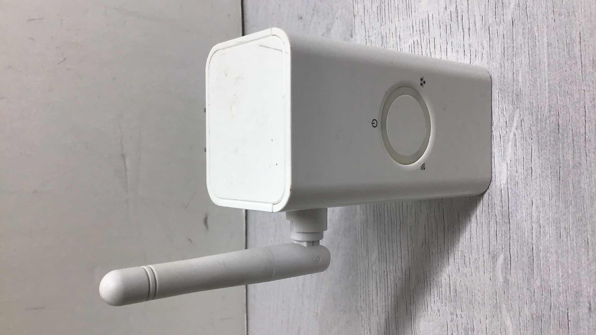 Photo 1 of LG INNOTEK POE WI-FI BRIDGE ETPFBTRP01