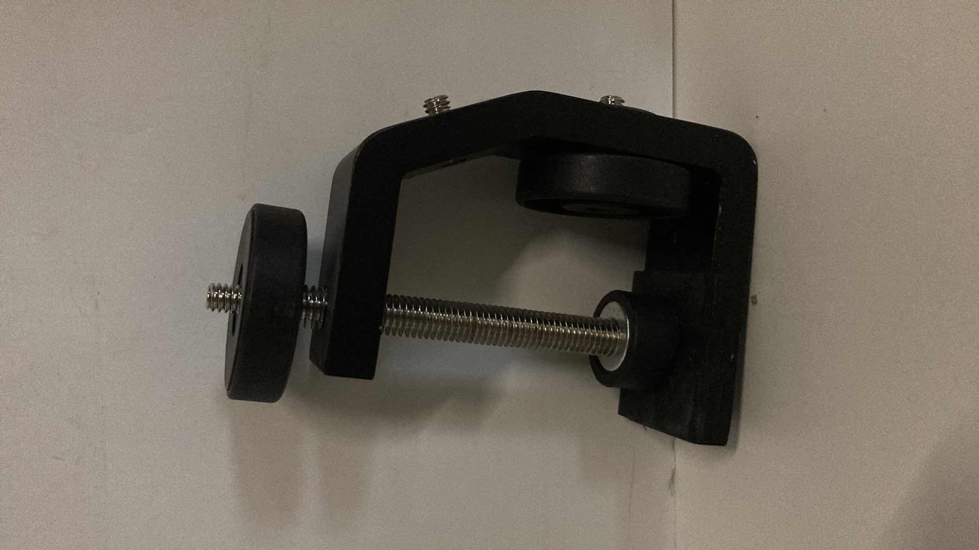 Photo 1 of UTEBIT UNIVERSAL C-CLAMP FOR DESKTOPS & CAMERAS (5PC SET) 2.95” X 1.77” H6.69”