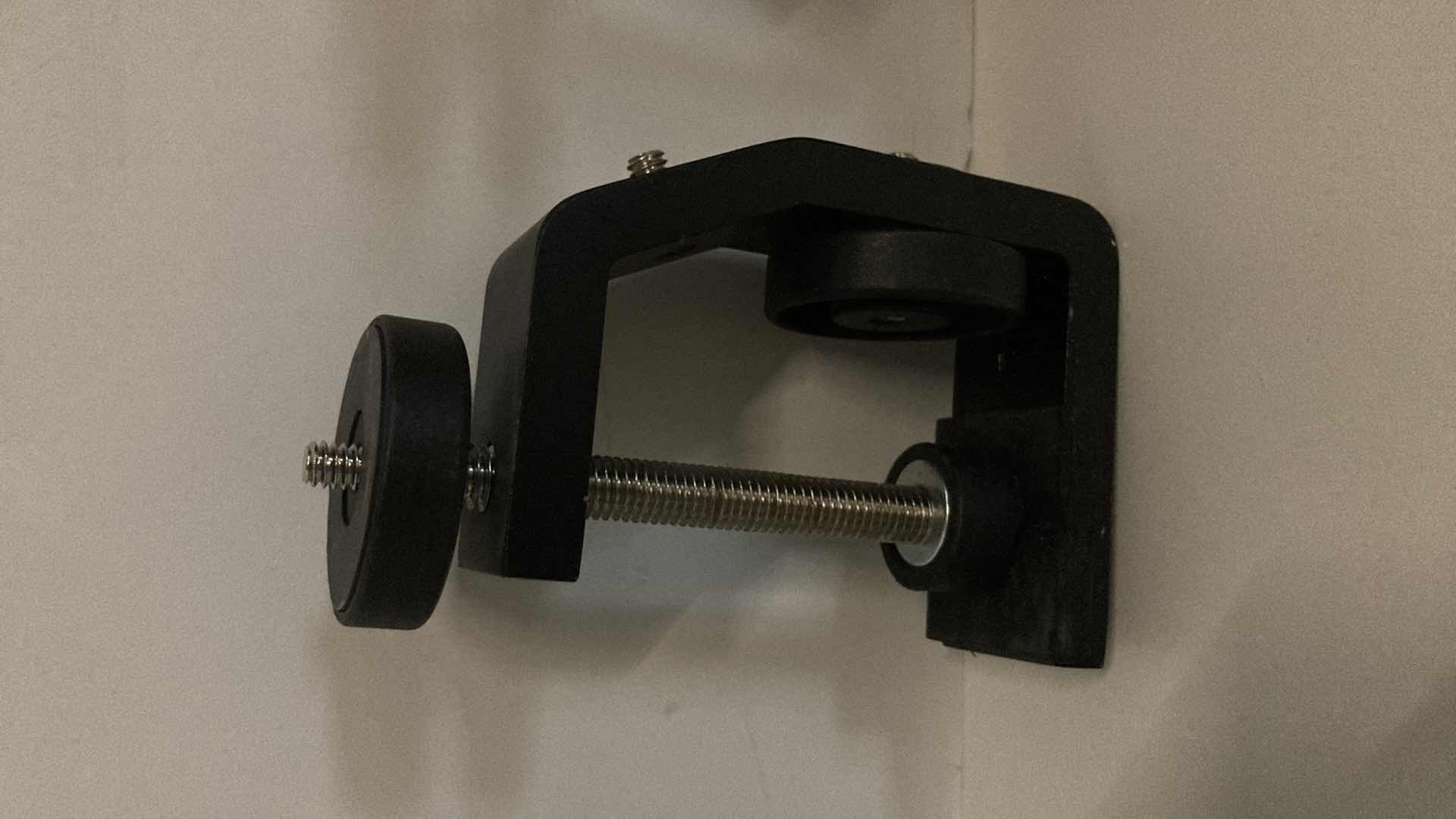 Photo 1 of UTEBIT UNIVERSAL C-CLAMP FOR DESKTOPS & CAMERAS (5PC SET) 2.95” X 1.77” H6.69”