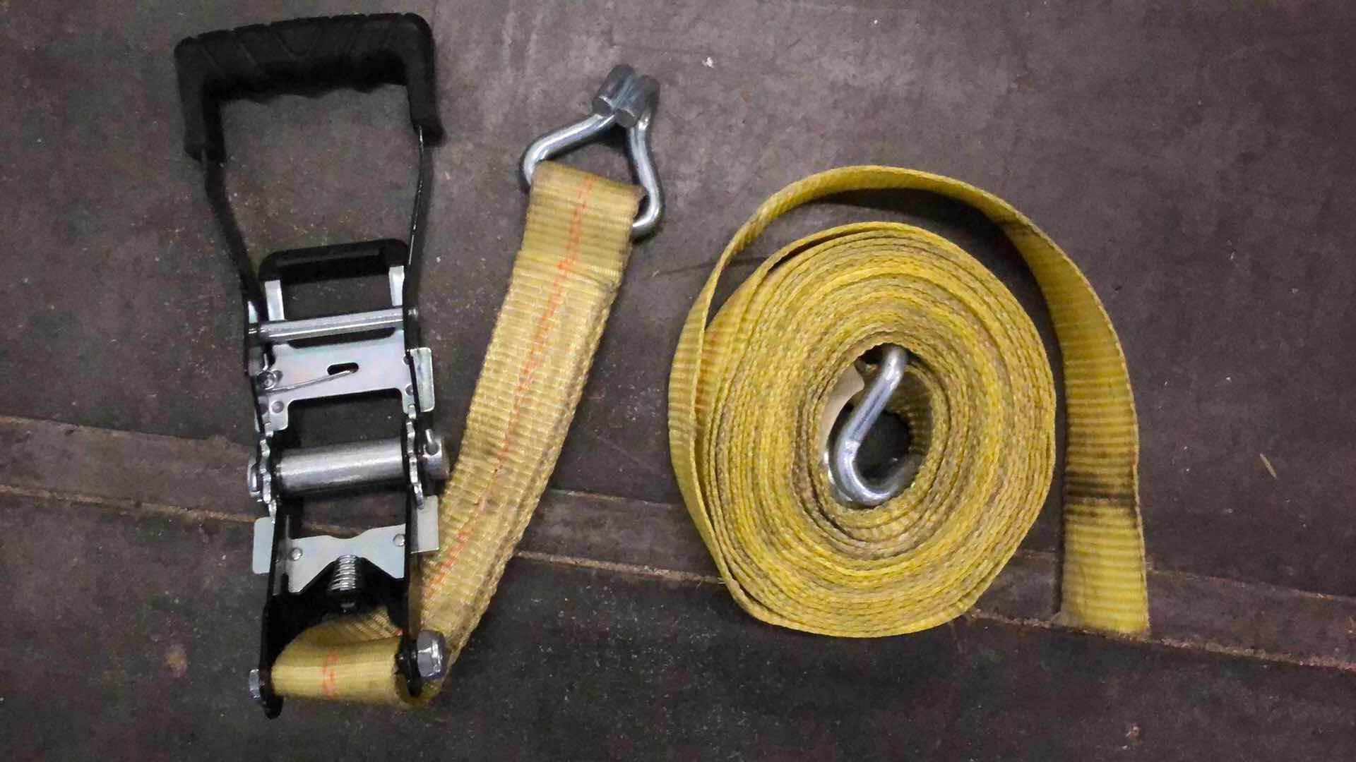 Photo 1 of HUSKY HEAVY DUTY RATCHET STRAP