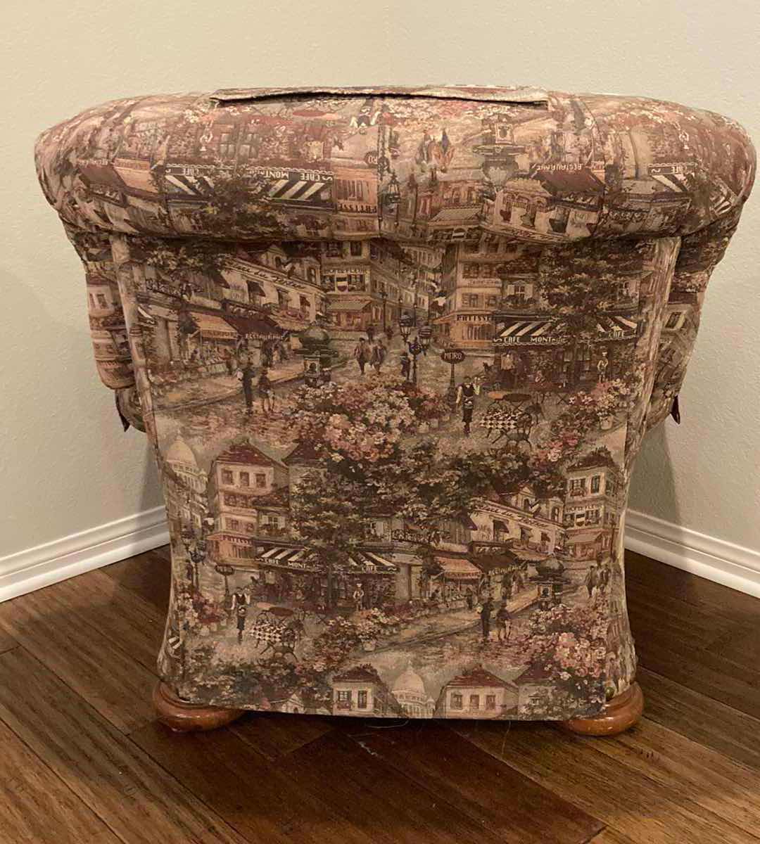 Photo 5 of LA-Z-BOY CLASSIC EUROPEAN TOWN CENTER CLOTH PRINT WING BACK CHAIR 39” X 33” H38” W OTTOMAN & 2 THROW PILLOWS