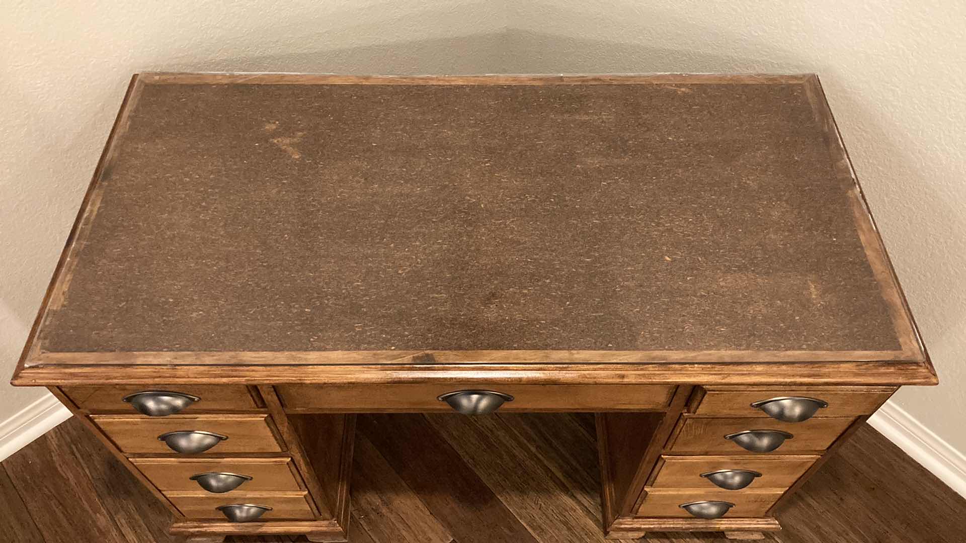 Photo 1 of HAMPSHIRE HOUSE COLONIAL TWO TONE WOOD DESK W ACRYLIC TOP PROTECTOR 46” X 23” H29.5”