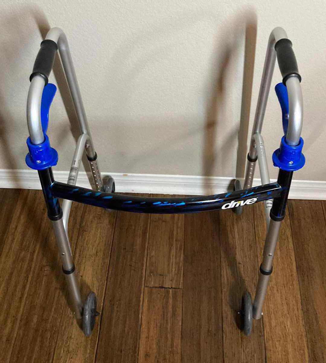 Photo 3 of DRIVE DELUXE TRIGGER RELEASE BLUE FLAME 350LB CAP FOLDING WALKER W ATTACHMENTS