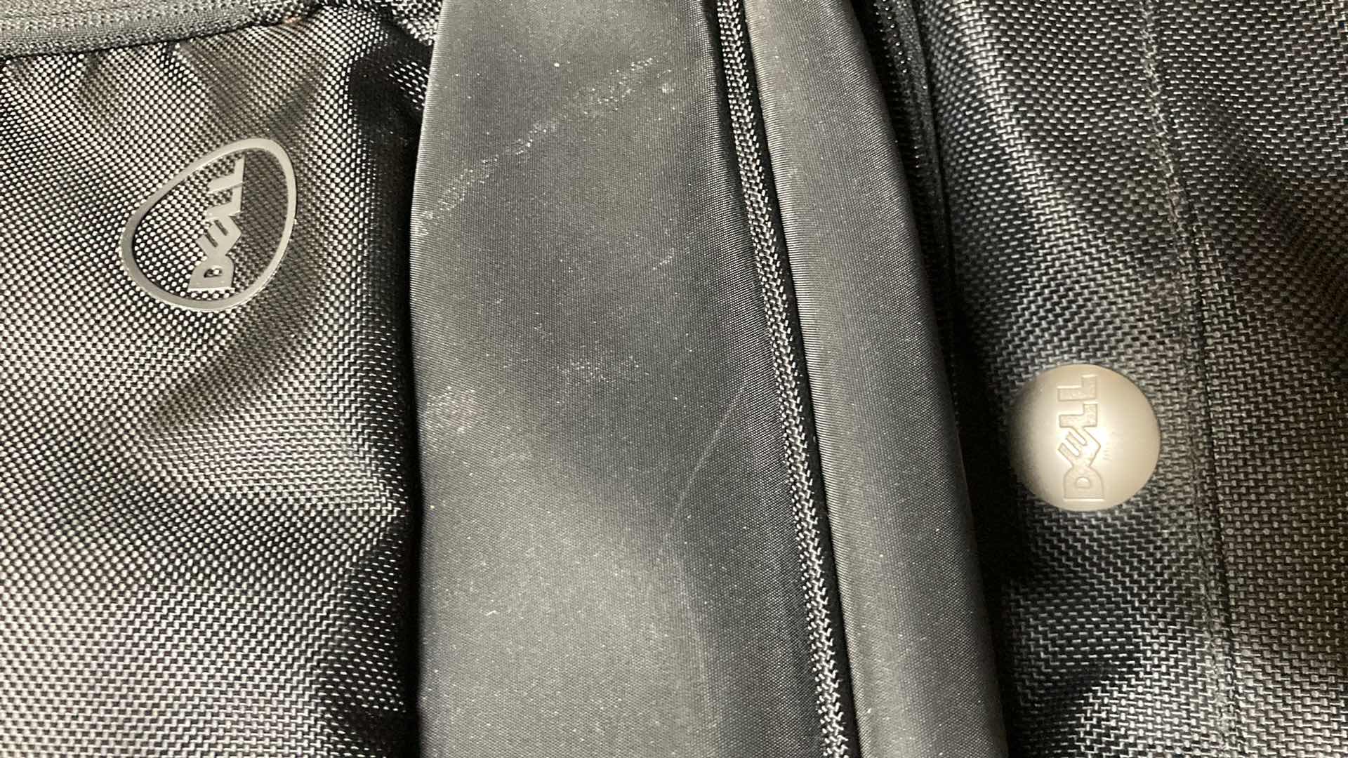 Photo 1 of DELL LAPTOP BAG & DELL DELUXE LAPTOP BAG