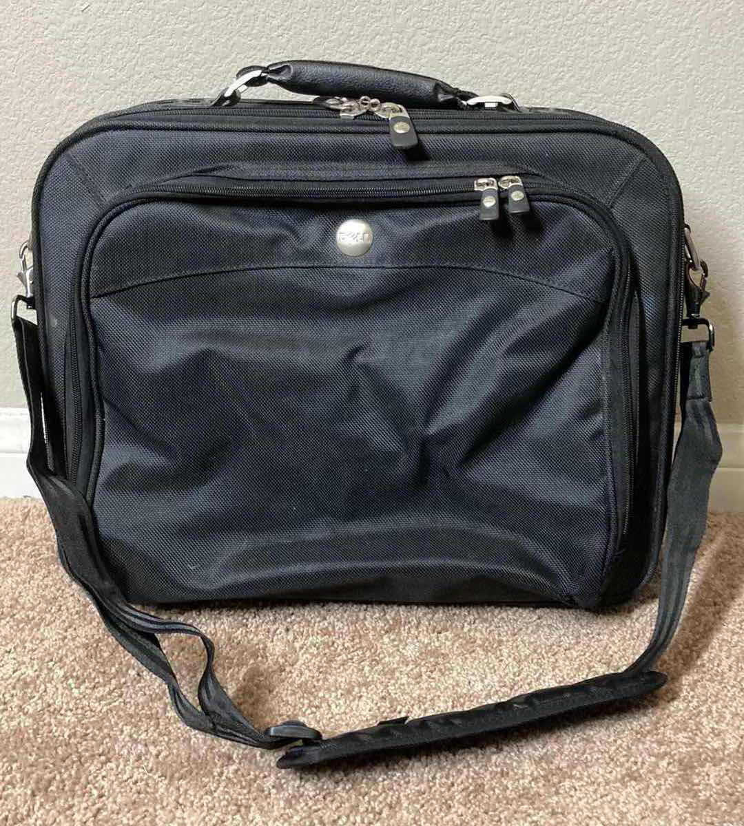 Photo 1 of DELL LAPTOP BAG & DELL DELUXE LAPTOP BAG