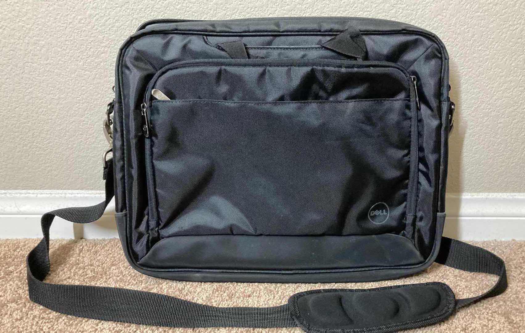 Photo 1 of DELL LAPTOP BAG & DELL DELUXE LAPTOP BAG
