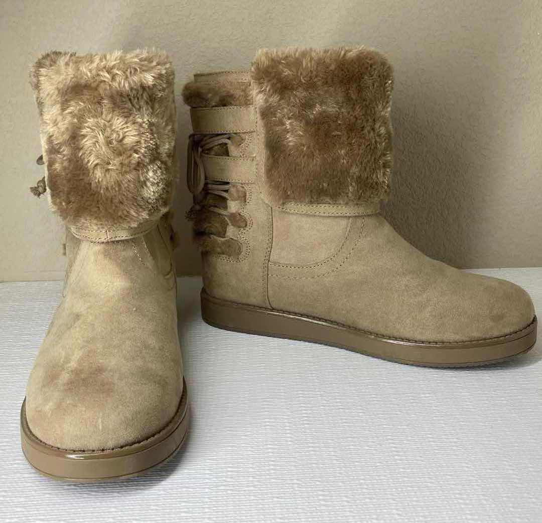 Photo 1 of GUESS TAN FUR TOP SUEDE BOOTS MENS SIZE 7.5 & BZEES LIGHT GRAY POLYESTER BOOTS WOMENS SIZE 8
