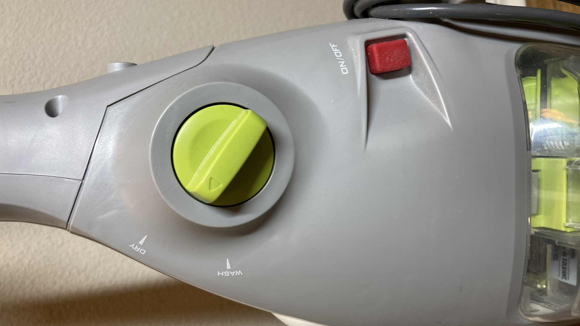 Photo 1 of HOOVER FLOOR MATE HARD FLOOR DELUXE WET & DRY VACUUM