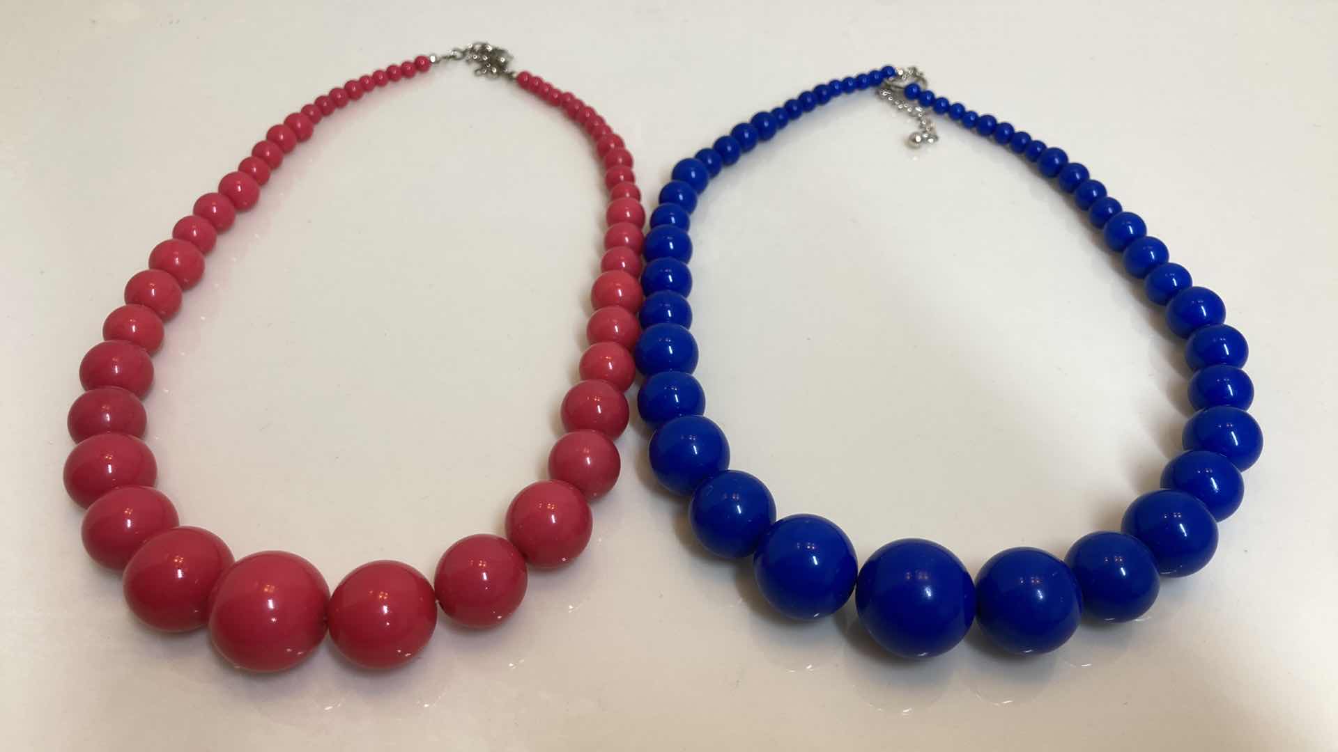 Photo 1 of BEADED NECKLACES 18” FASHION JEWELRY (4)