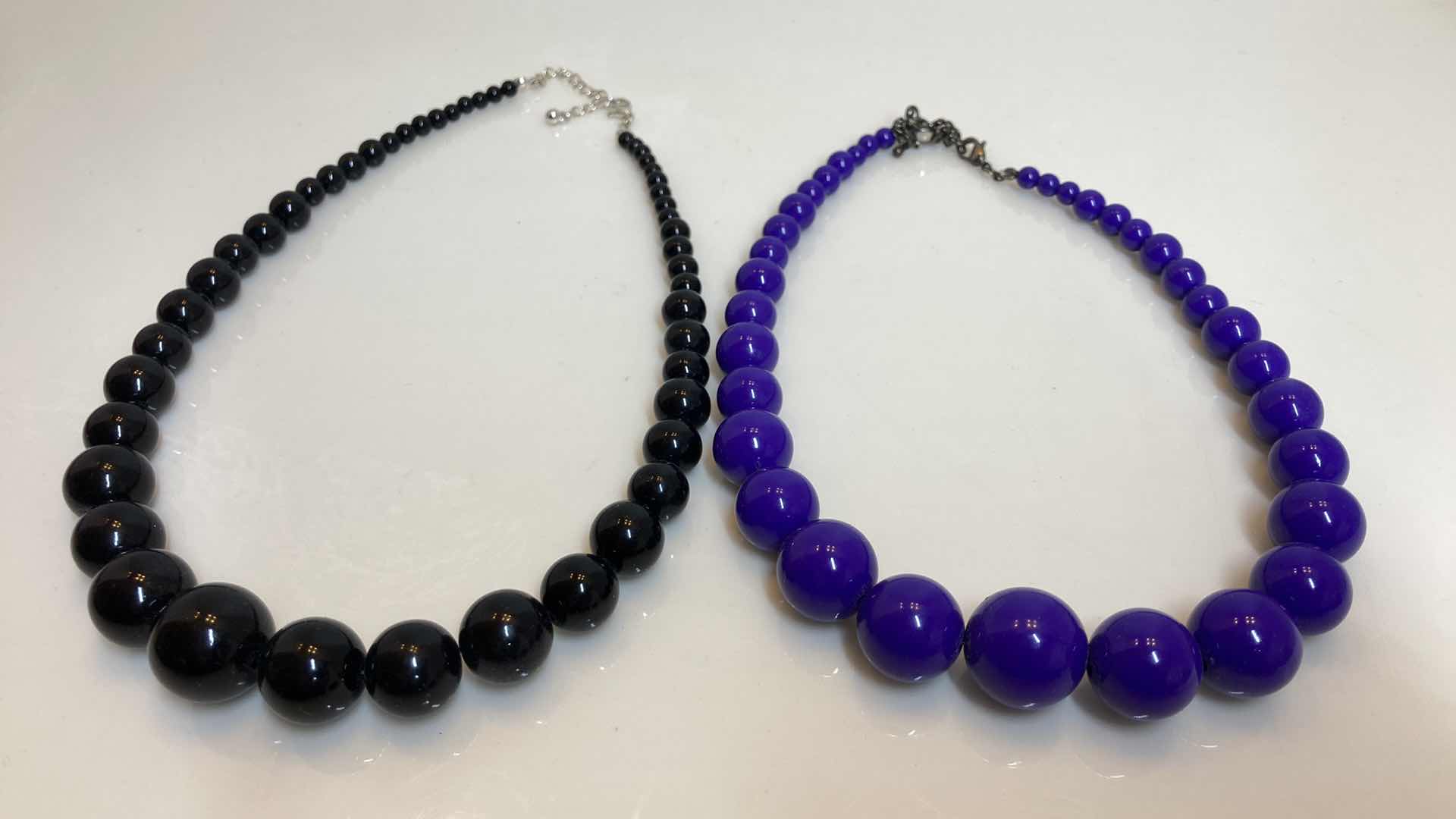 Photo 1 of BEADED NECKLACES 18” FASHION JEWELRY (4)