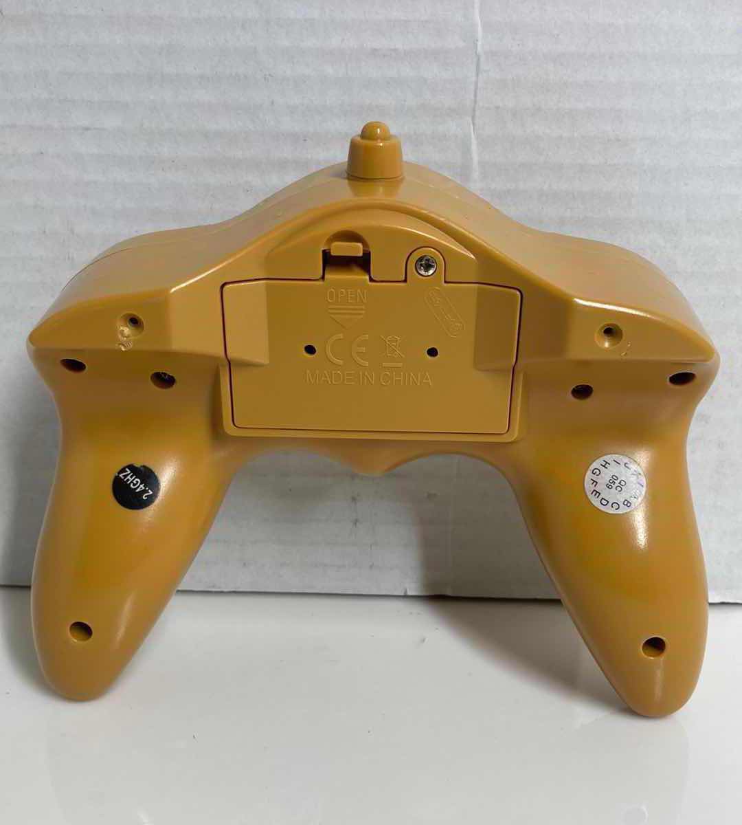 Photo 9 of HUINA DIE CAST METAL & PLASTIC RC BULLDOZER W CONTROLLER