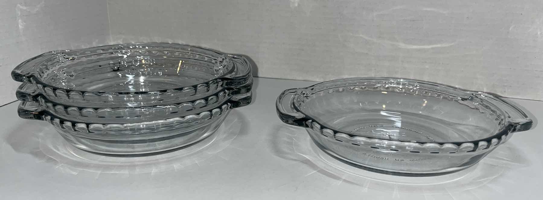 Photo 1 of ANCHOR HOCKING 6” CLEAR GLASS OVEN/MICROWAVE SAFE BOWLS (4)