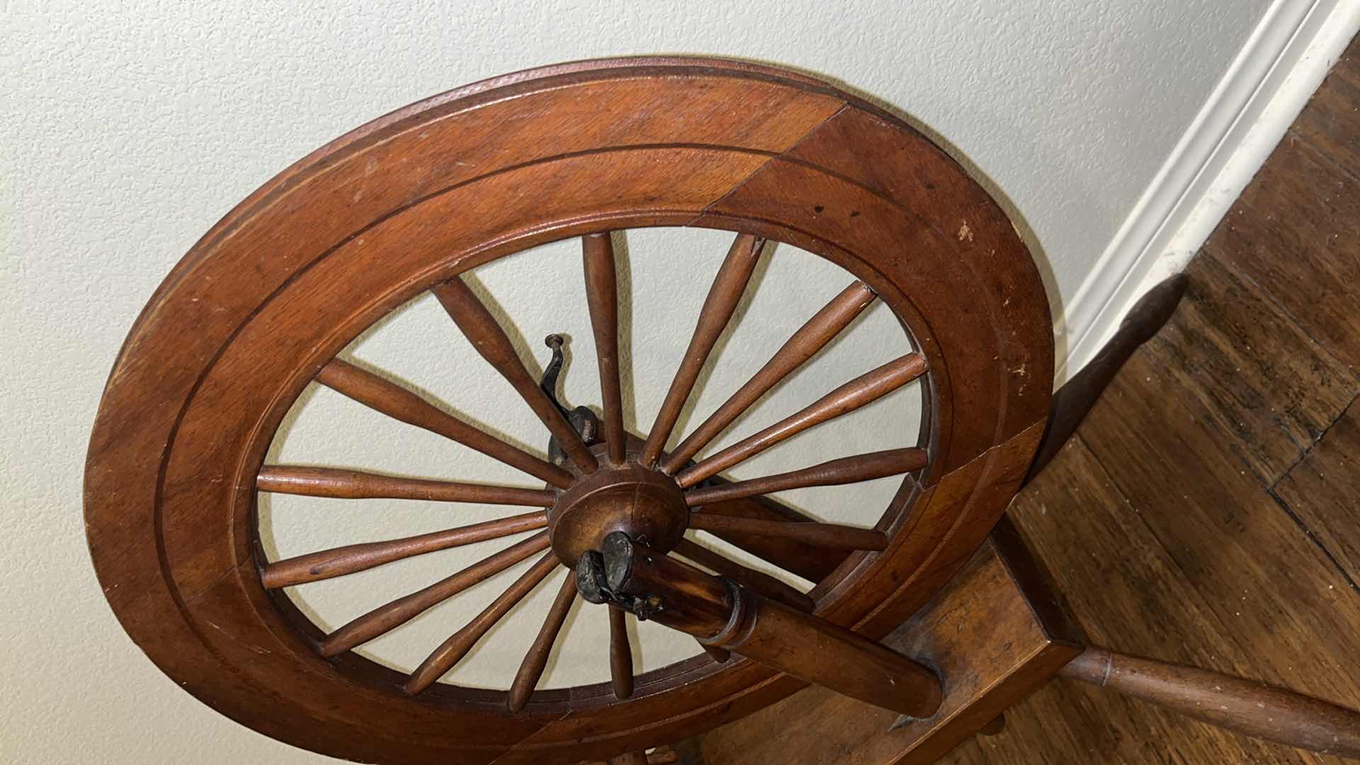 Photo 1 of ANTIQUE SPINNING WHEEL 23.5” X 33.5” H36”