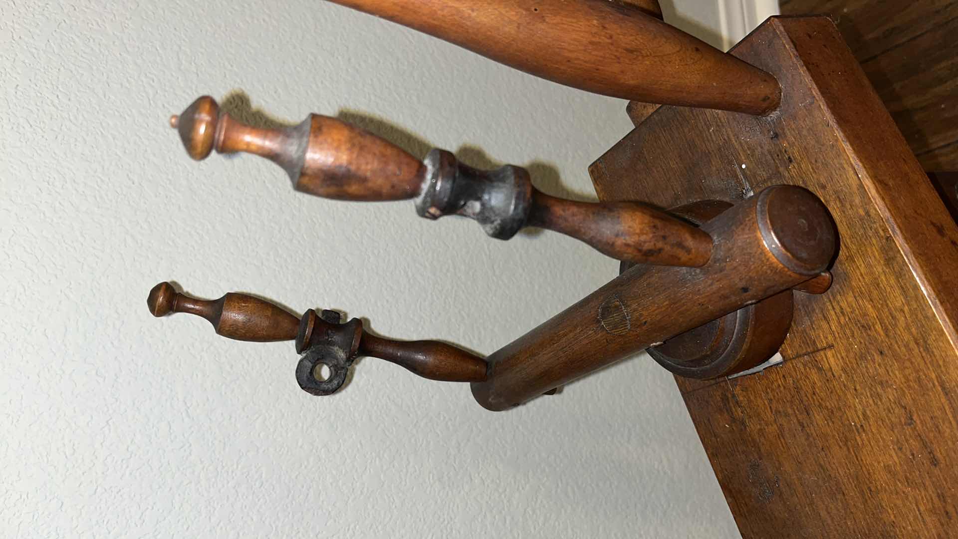 Photo 1 of ANTIQUE SPINNING WHEEL 23.5” X 33.5” H36”