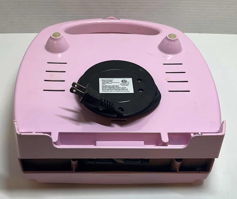 Photo 1 of BABYCAKES CUPCAKE MAKER, MAKES 8 CUPCAKES MODEL CC-2828