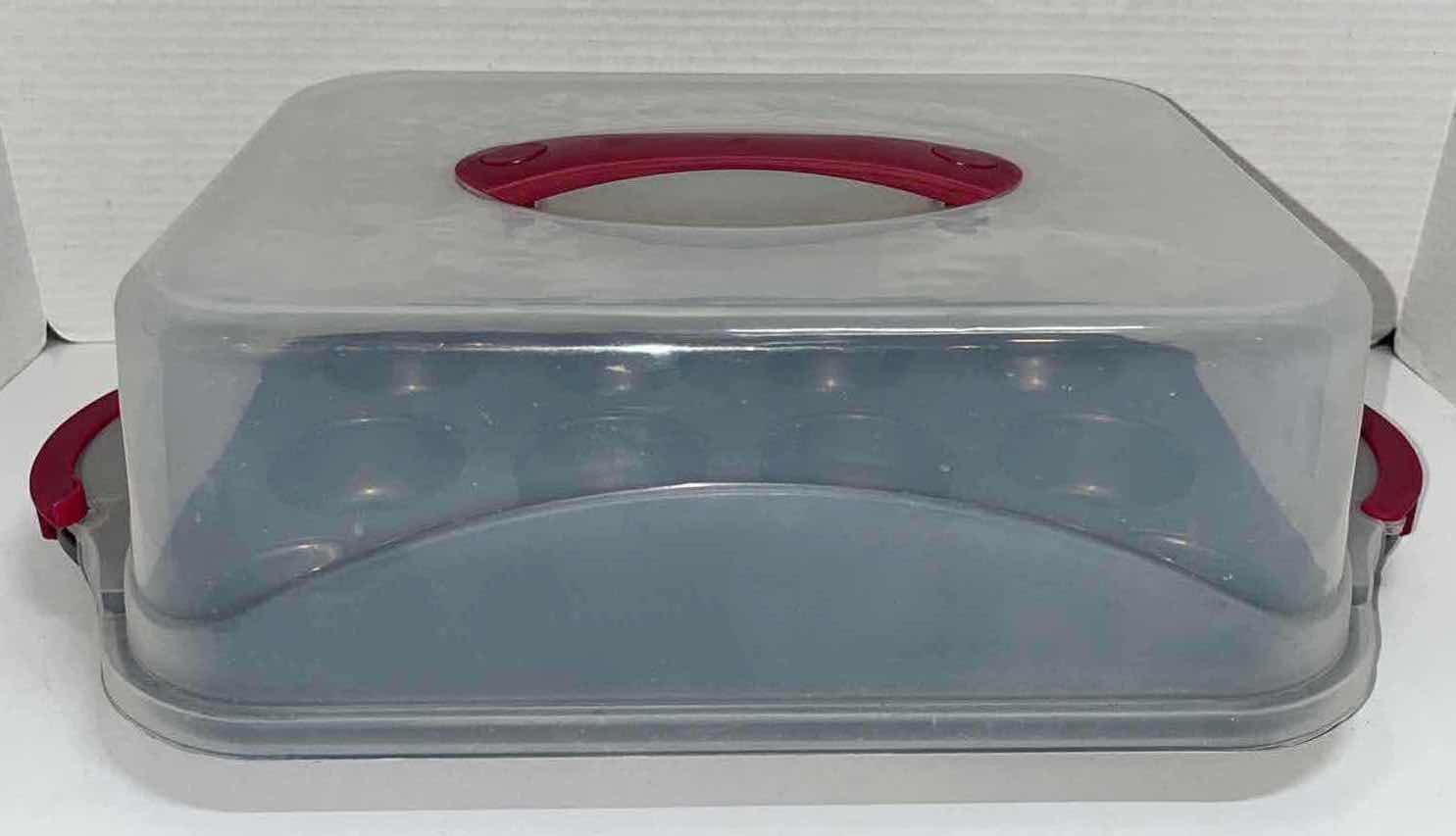 Photo 1 of CUPCAKE CARRIER W 12 CT CUPCAKE PAN