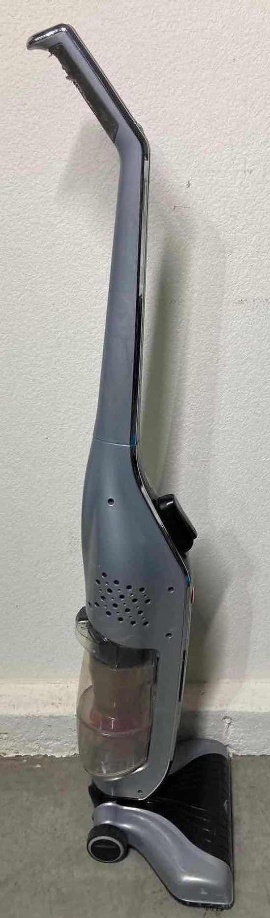 Photo 1 of HOOVER LINX WIND TUNNEL TECH CORDLESS VACUUM W BATTERY & CHARGER