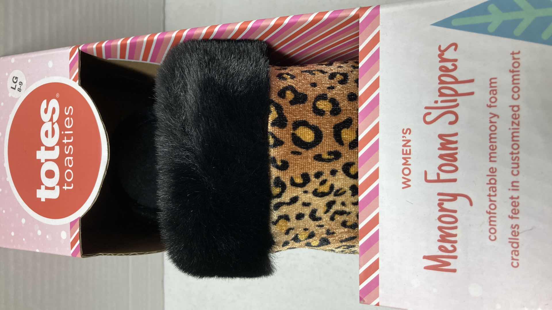 Photo 1 of NEW TOTES TOASTIES MEMORY FOAM SLIPPERS MENS SIZE LG 9-10 & WOMENS SIZE LG 8-9 (2)
