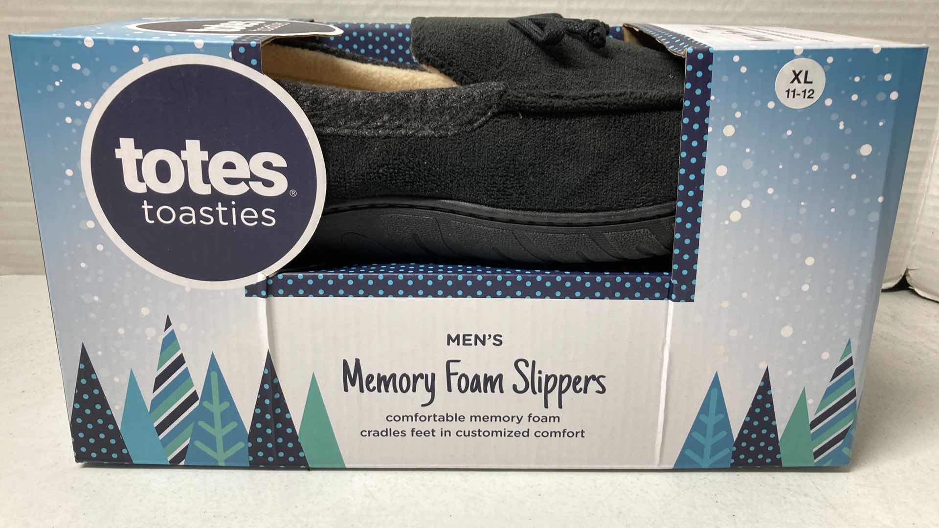 Photo 2 of NEW TOTES TOASTIES MEMORY FOAM SLIPPERS MENS SIZE XL 11-12 (2)