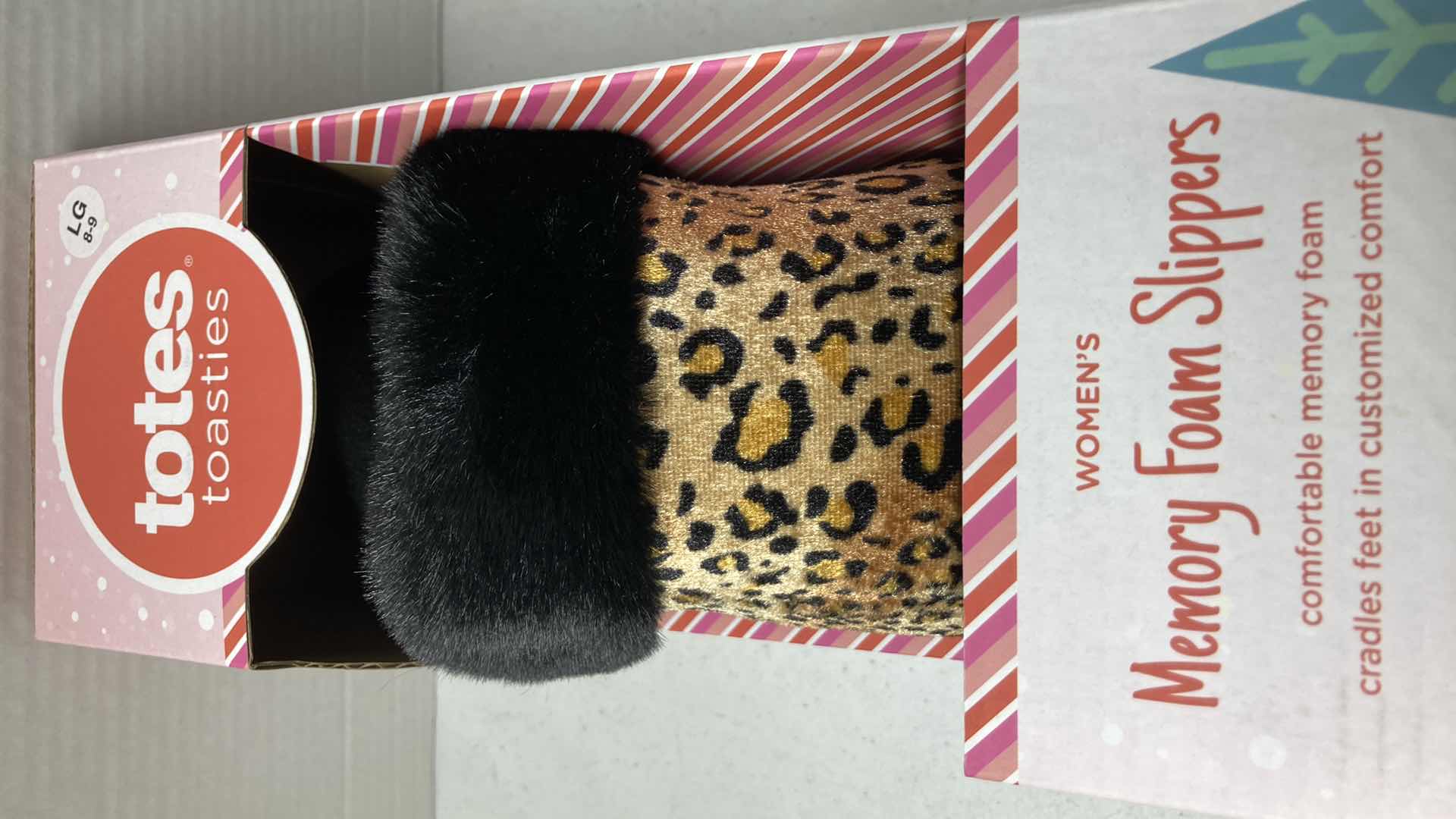 Photo 1 of NEW TOTES TOASTIES MEMORY FOAM SLIPPERS MENS SIZE XL 11-12 & WOMENS SIZE LG 8-9 (2)