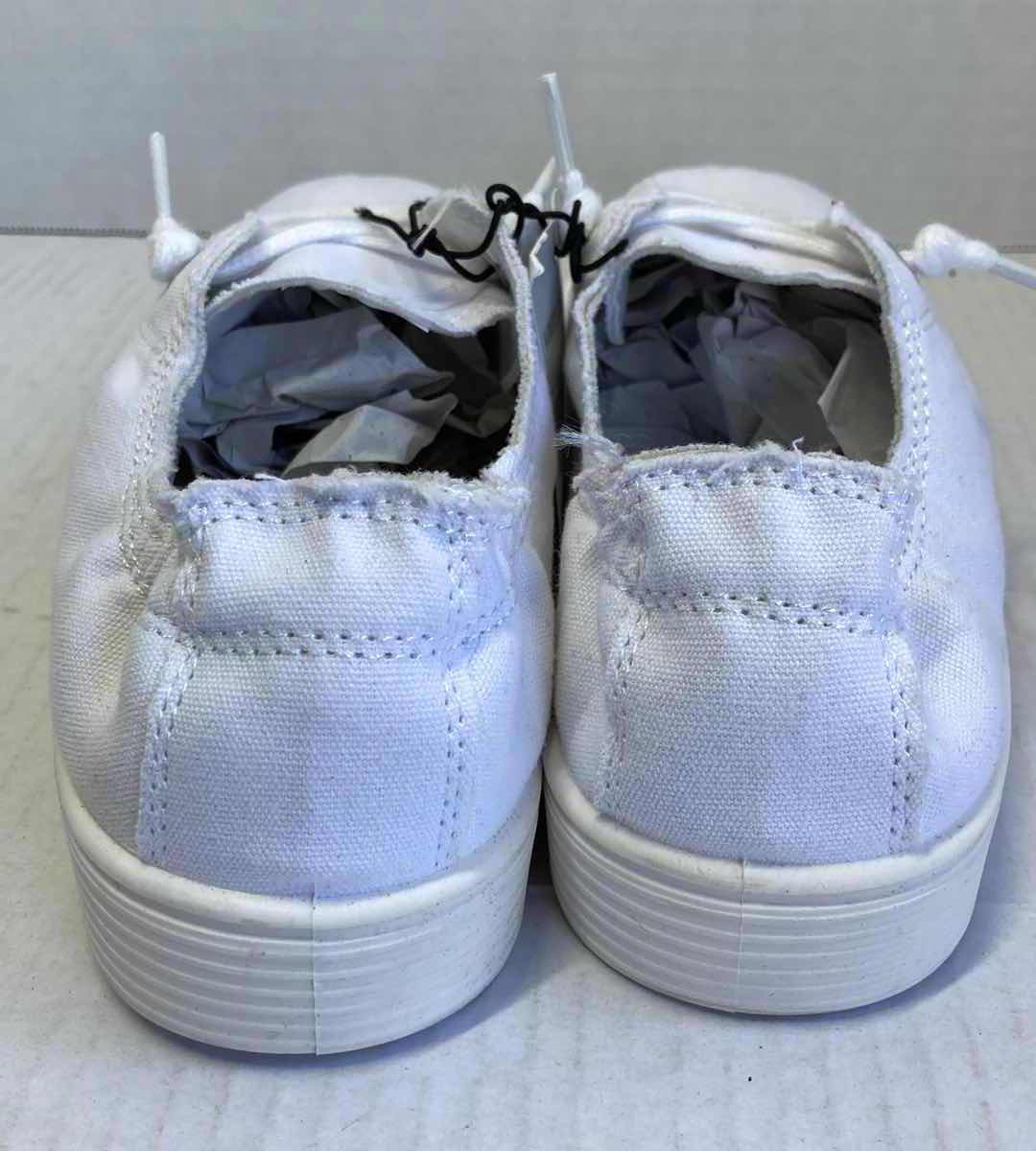 Photo 8 of NEW WEST LOOP SNEAKERS SHOES WOMENS SIZE 5-6 (2)