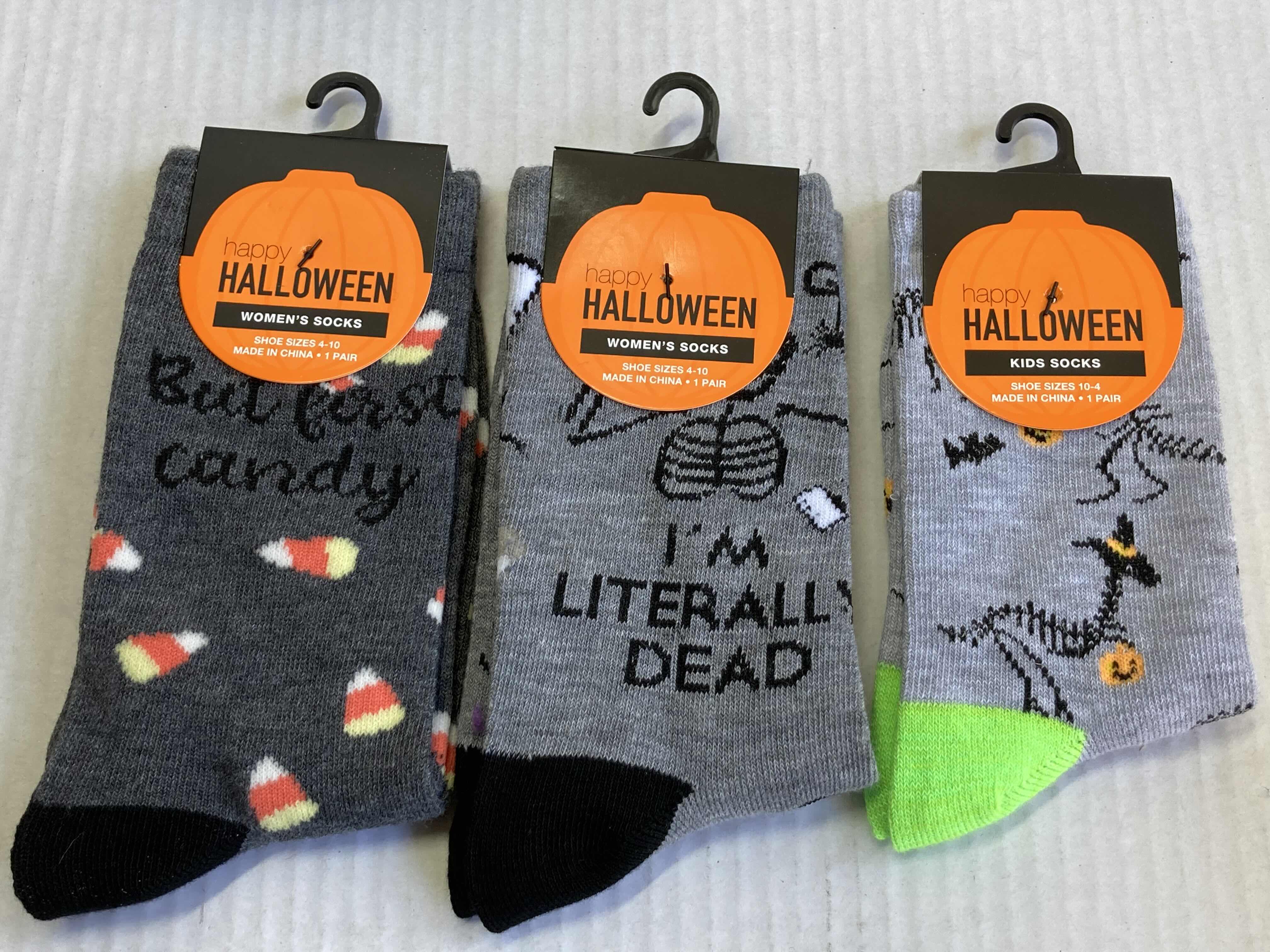 Photo 1 of NEW HAPPY HALLOWEEN SOCKS (23)