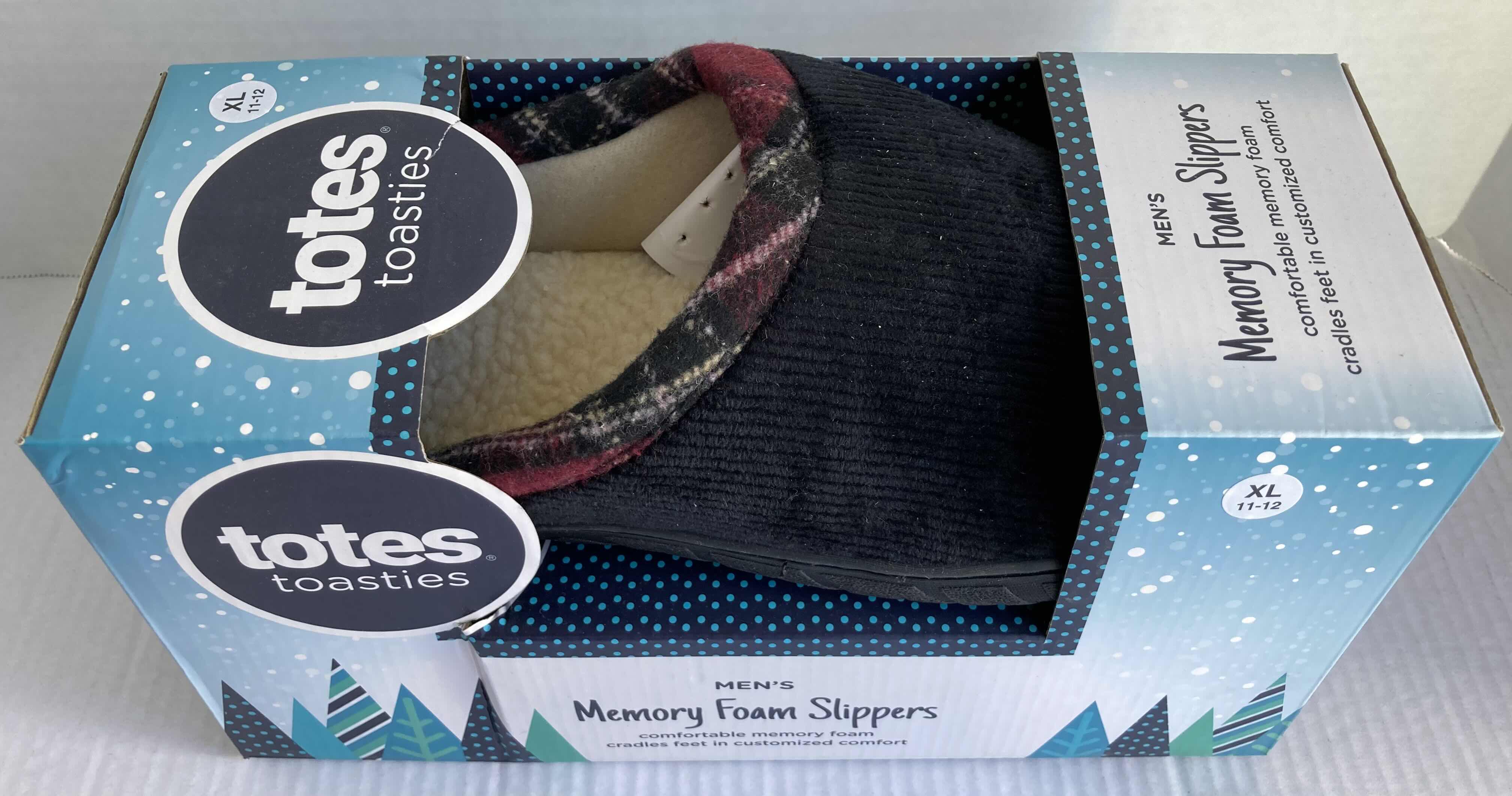 Photo 1 of NEW TOTES TOASTIES MEMORY FOAM SLIPPERS MENS SIZE XL 11-12 (2)