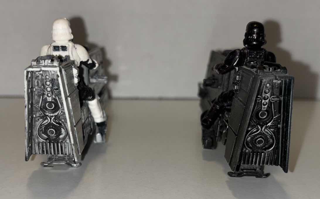 Photo 1 of PRE-OWNED C-PH PATROL SPEEDER BIKES W STORMTROOPER FIGURES (4 PCS)