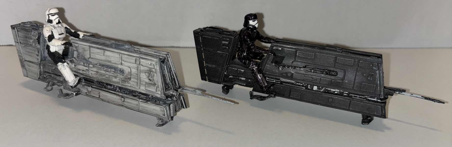 Photo 1 of PRE-OWNED C-PH PATROL SPEEDER BIKES W STORMTROOPER FIGURES (4 PCS)