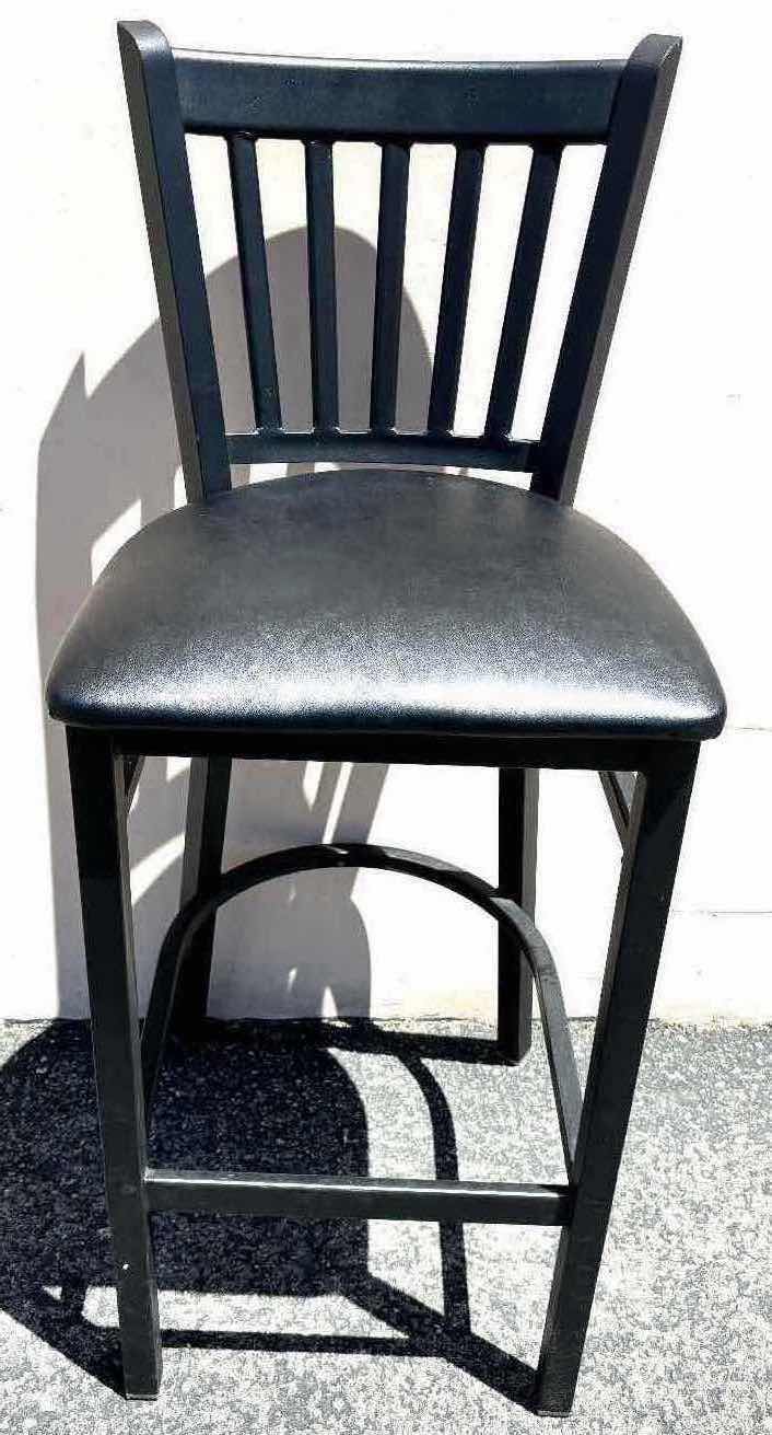 Photo 1 of FLASH FURNITURE HERCULES SERIES BLACK VERTICAL BACK METAL RESTAURANT BARSTOOL W BLACK VINYL SEAT 16.75” x 18.75” H42” (1)