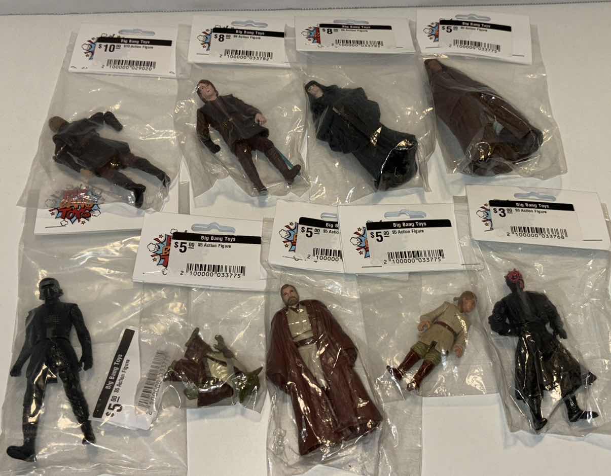Photo 1 of MYSTERY GRAB BAGS- STAR WARS 3.5”-4” ACTION FIGURES **NO RETURNS** (VALUE $42-49) PICS ARE JUST EXAMPLES OF ACTION FIGURES THAT COULD BE IN BAGS