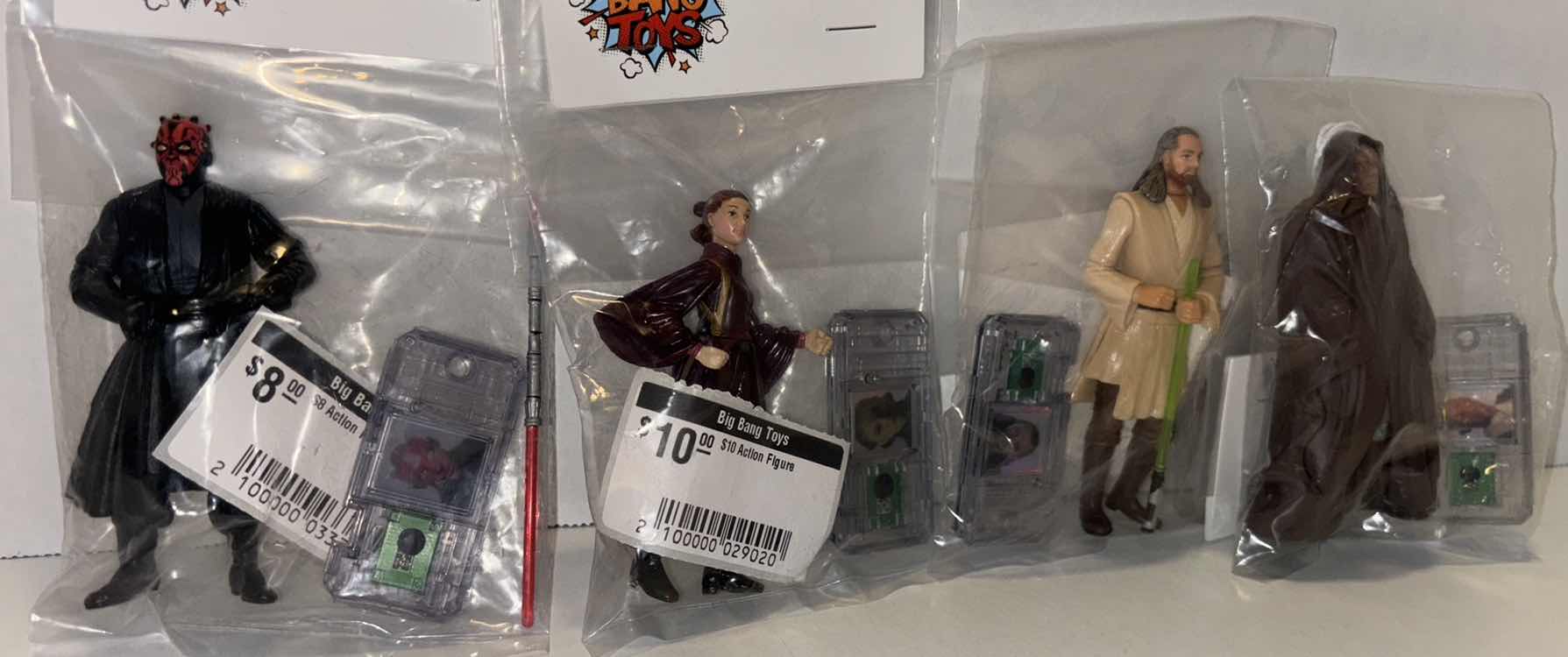 Photo 1 of STAR WARS ACTION FIGURE W COMM-TECH CHIP, (4 FIGURES DARTH MAUL, QUEEN AMIDALA, QUI-GON JINN & MACE WINDU)