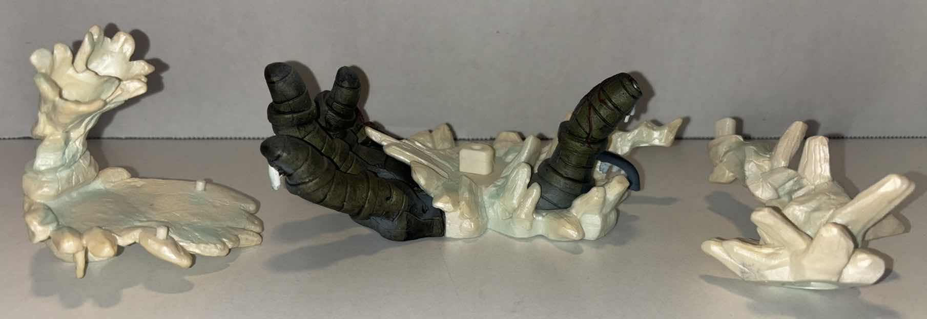 Photo 1 of 2004 TOY BIZ MARVEL LEGENDS SERIES VIII 8.75” ICEMAN ACTION FIGURE & BASE