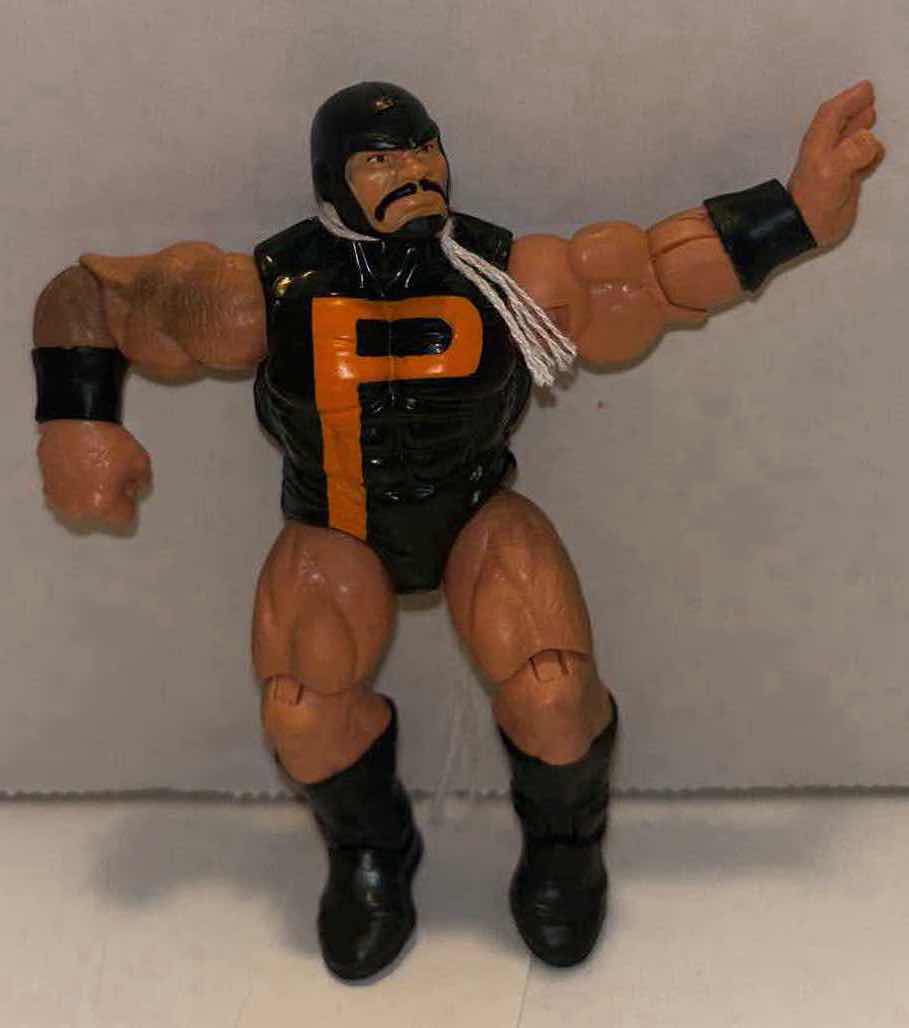 Photo 1 of 2013 MARVEL LEGENDS 3.75” BUILD A FIGURE ACTION FIGURE “PUCK”