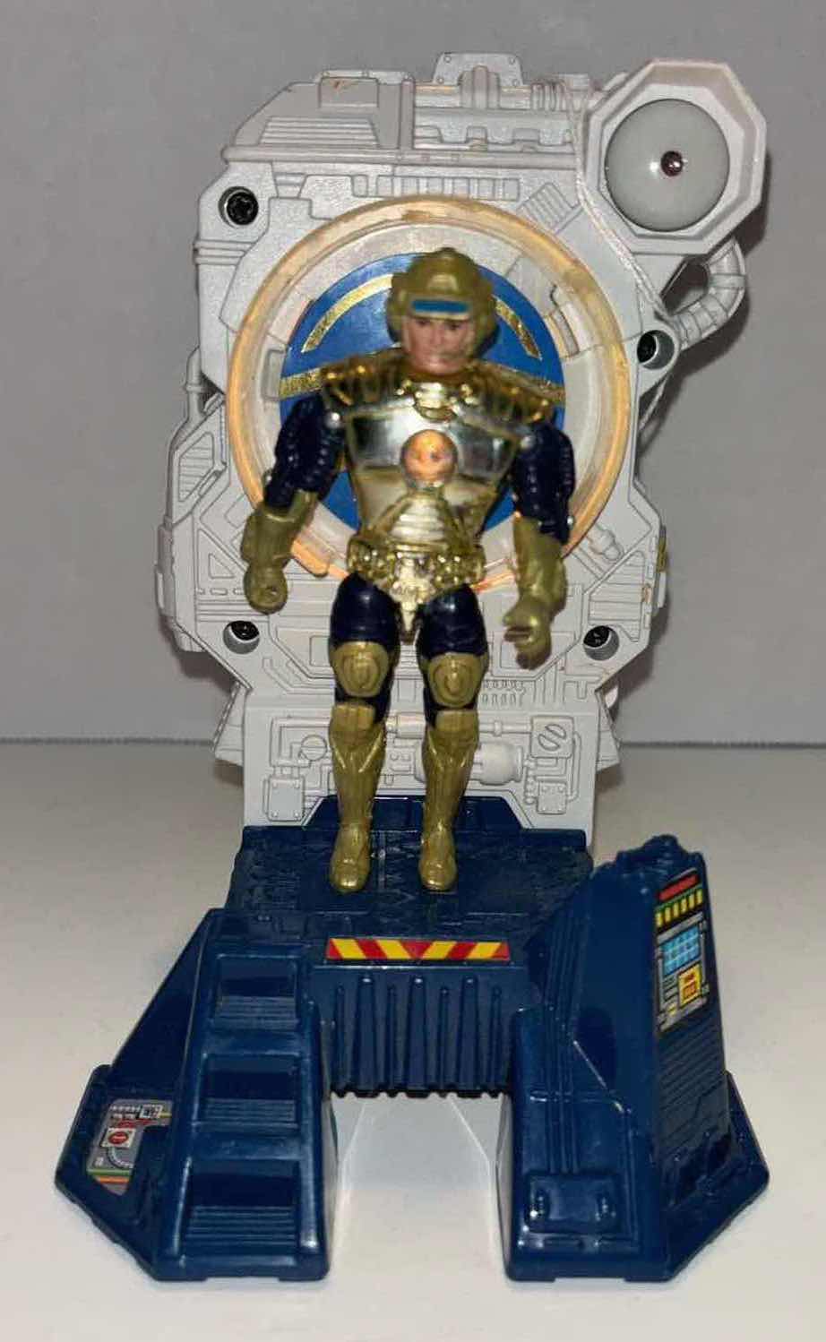 Photo 2 of VINTAGE 1987 MATTEL CAPTAIN POWER ACTION FIGURE & POWER ON ENERGIZER