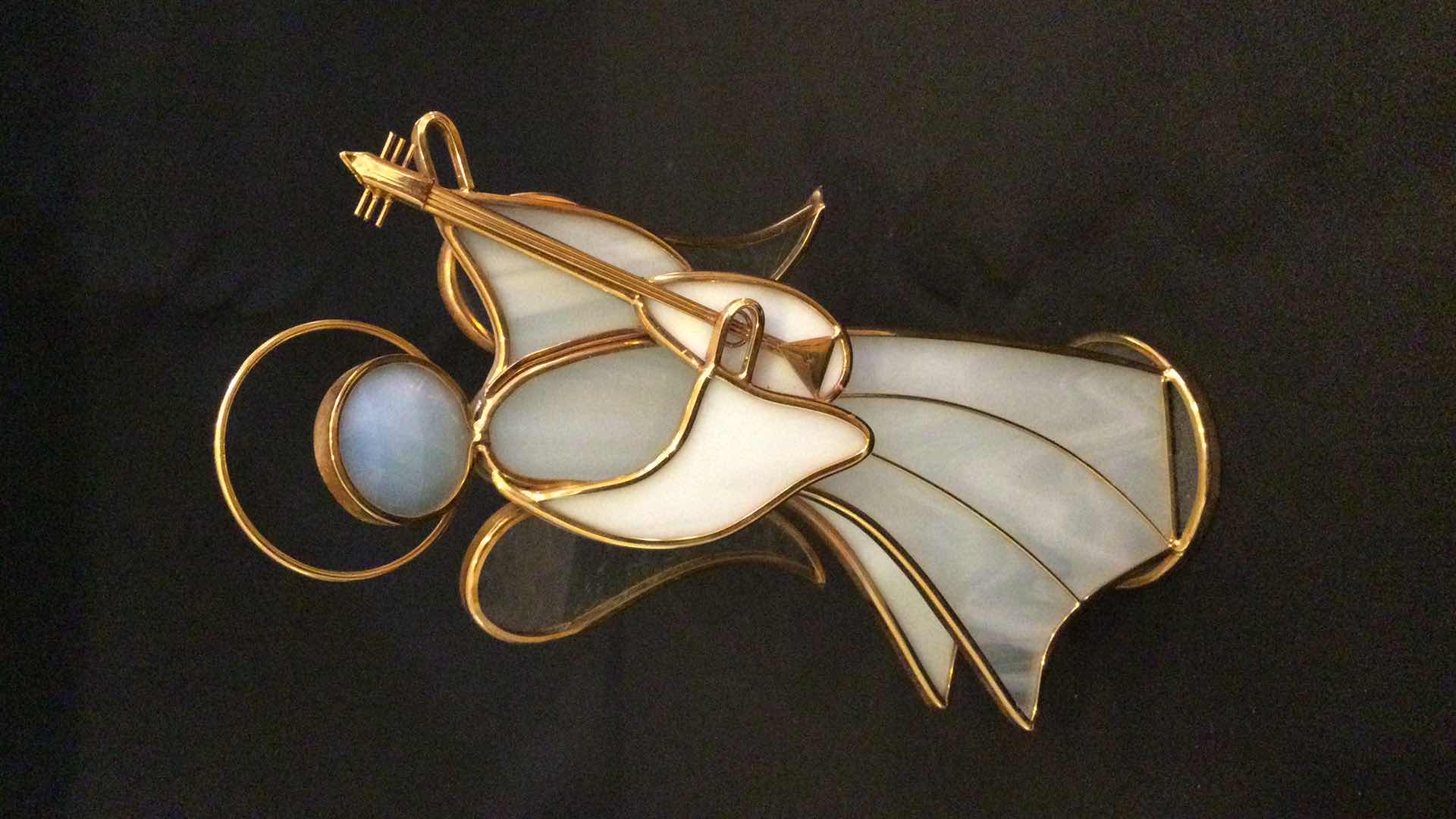 Photo 3 of STAINED & BLOWN GLASS ANGEL COLLECTION (3)