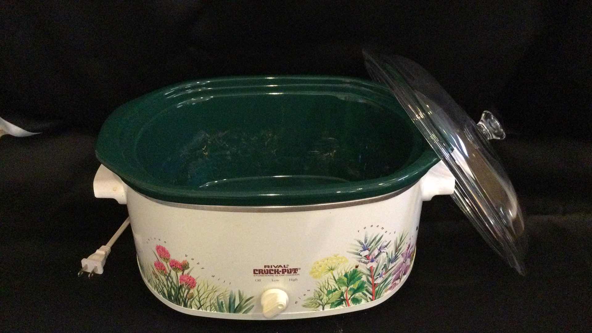 Photo 1 of RIVAL CROCKPOT W/ CUISINART FOOD CHOPPER (TESTED)