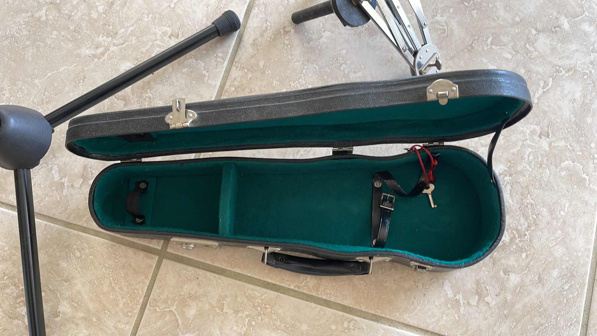 Photo 1 of MUSICAL EQUIPMENT