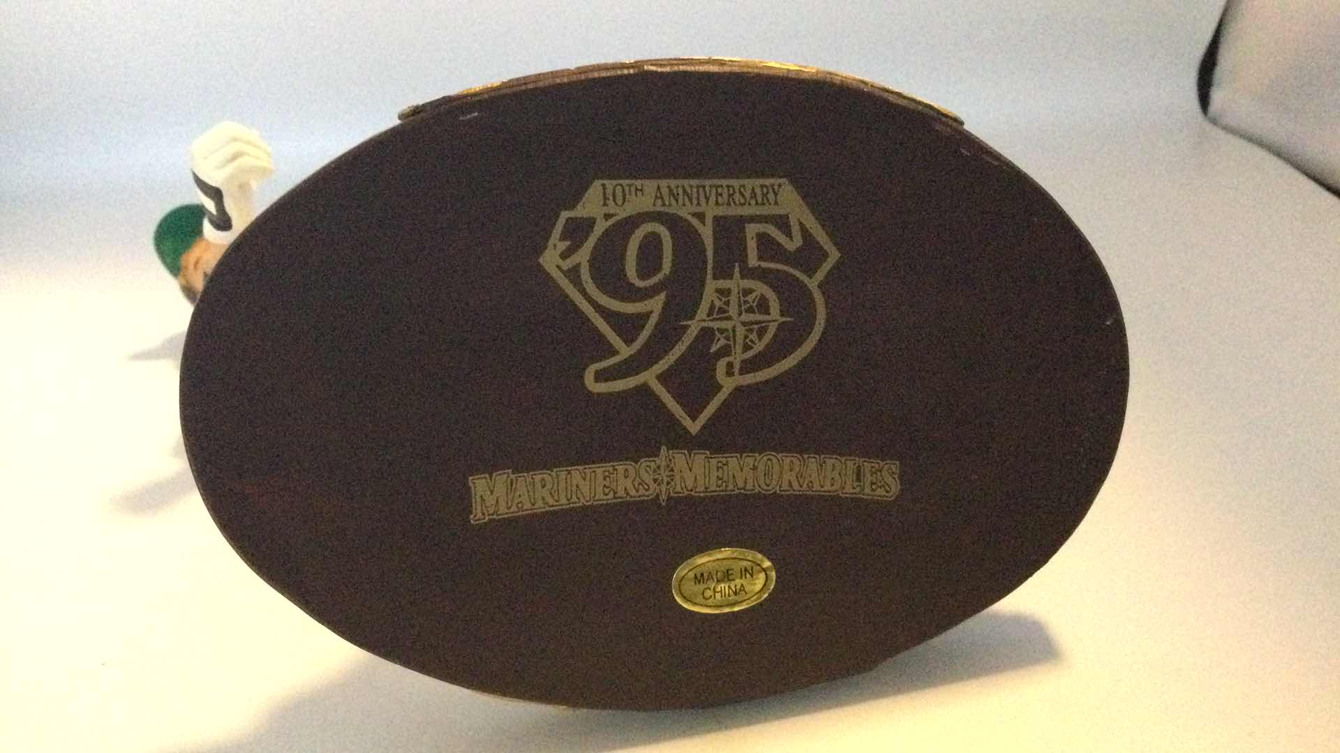 Photo 4 of EDGAR MARTÍNEZ COLLECTIBLE STATUE “THE DOUBLE”