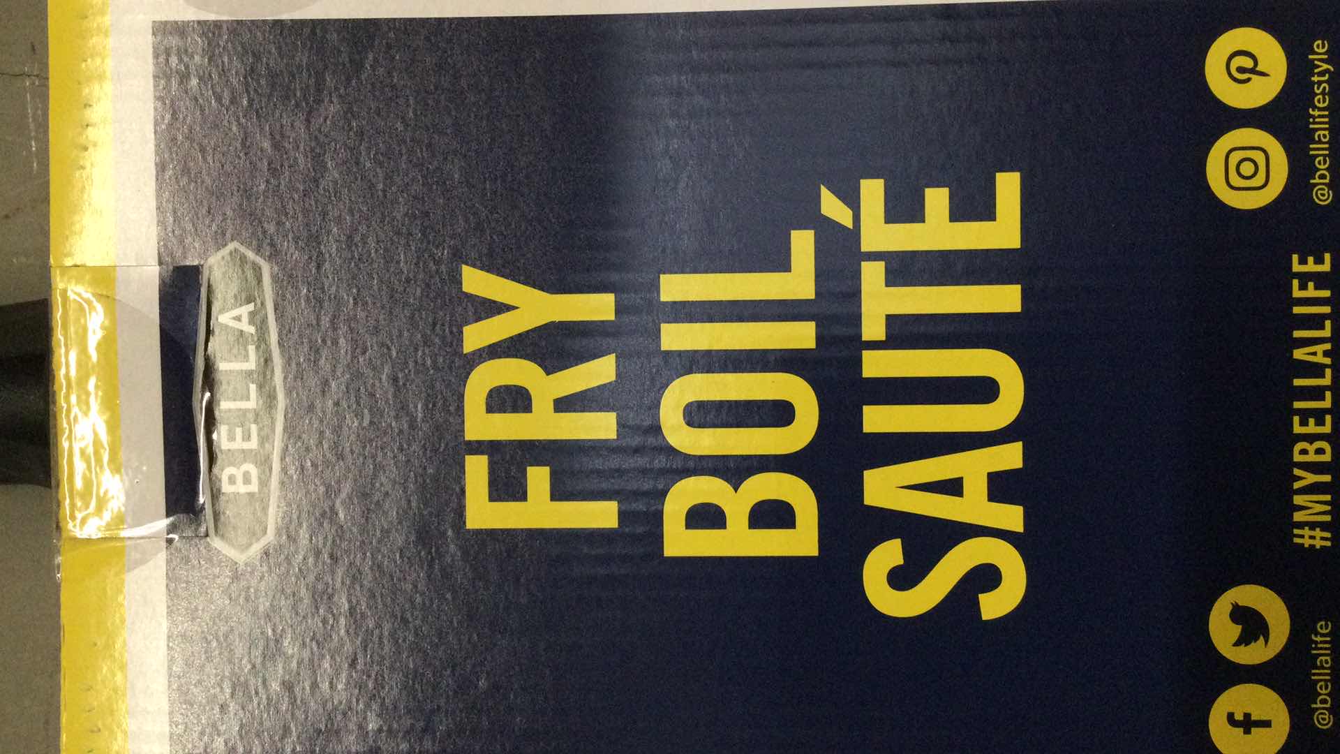 Photo 5 of NEW BELLA 4 PC NONSTICK FRY PAN SET