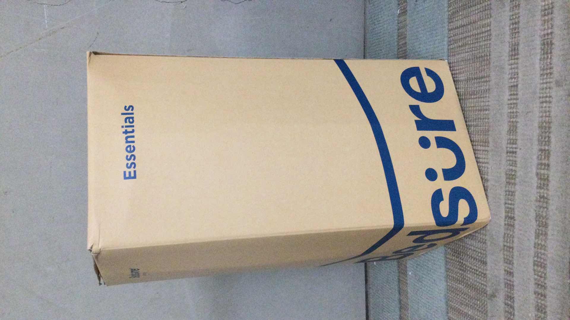 Photo 1 of BEDSURE SHERPA BLANKET - FUZZY G1 50” X 60”