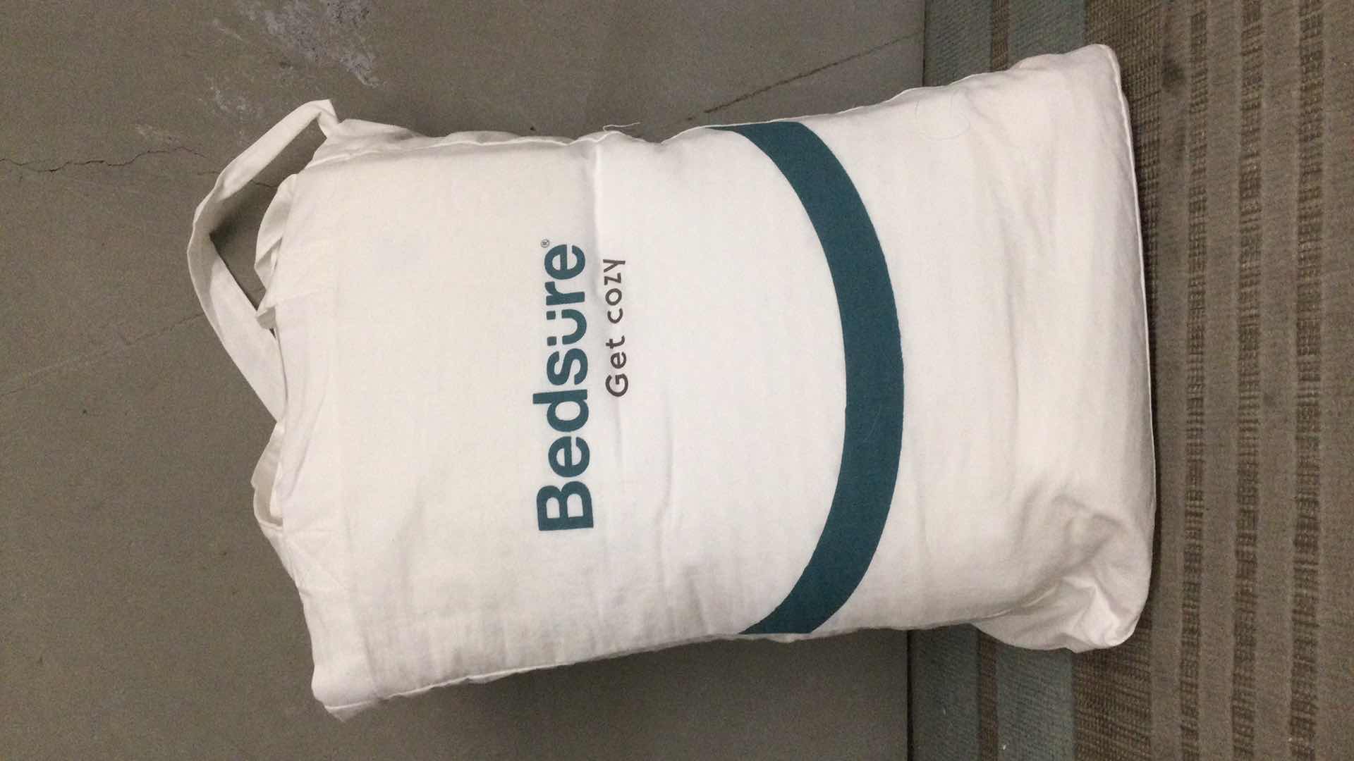 Photo 1 of BEDSURE COLLECTIONS DUVET COVER SET FULL/QUEEN