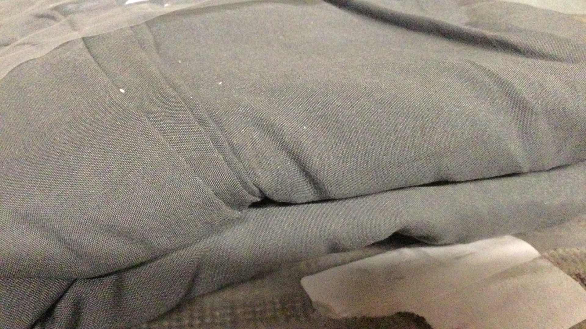 Photo 1 of BEDSURE ESSENTIALS DUVET TWIN SIZE DUVET COVER SET