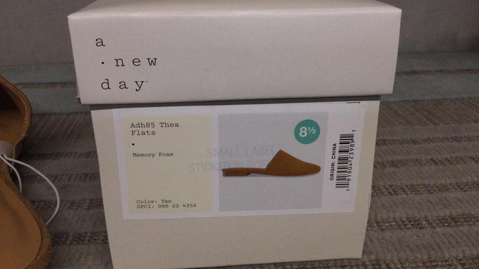 Photo 1 of A NEW DAY ADH85 THEA FLATS W/MEMORY FOAM LADIES SIZE: 8.5 TAN
