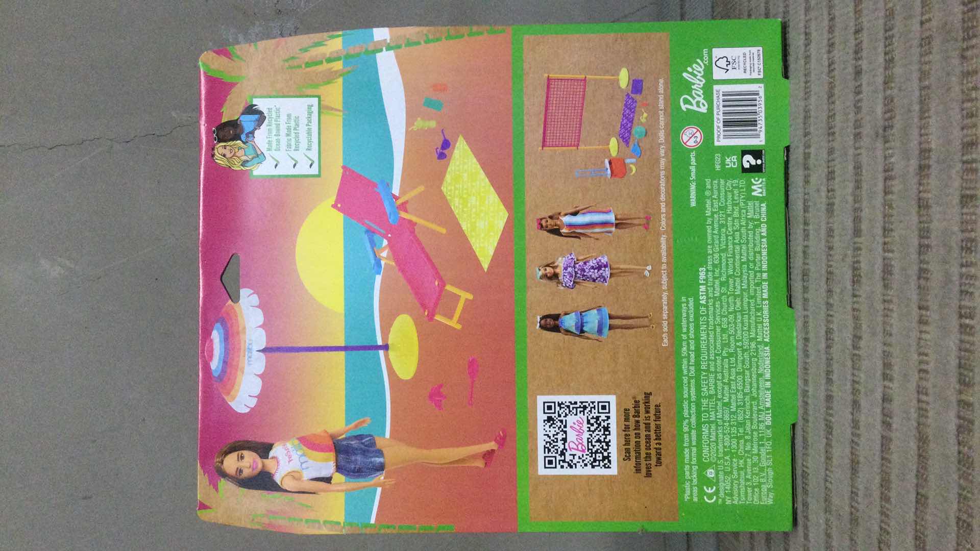 Photo 1 of BARBIE THE OCEAN ( BEACH DAY & DOLL SET)
