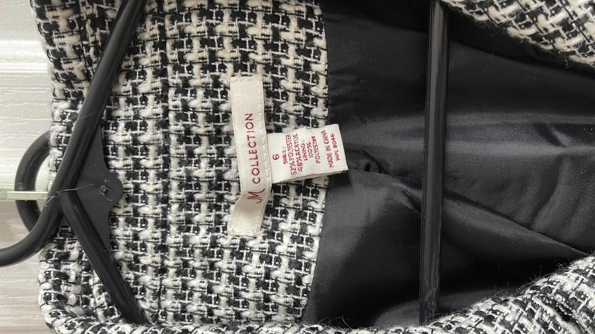 Photo 1 of WOMENS DESIGNER FASHION BLAZERS SIZE 6/8