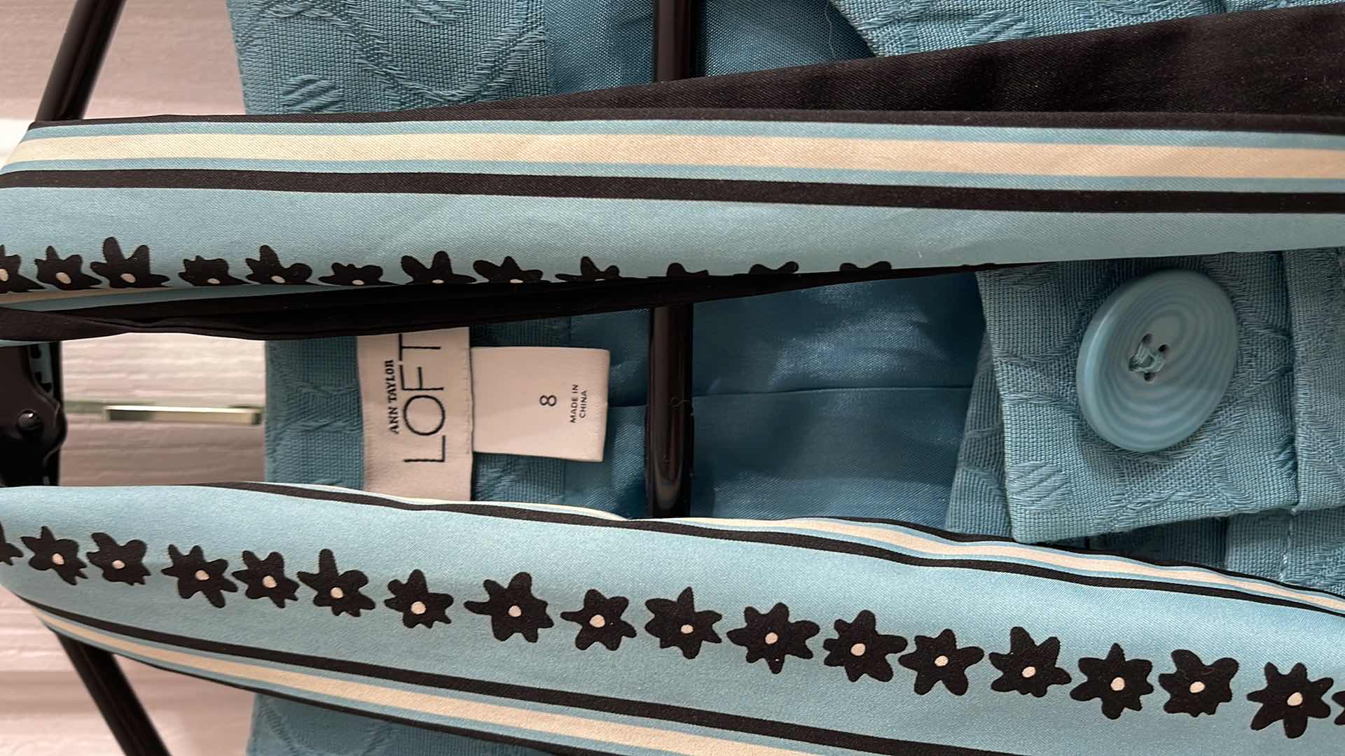 Photo 1 of WOMENS DESIGNER FASHION BLAZERS SIZE 6/8