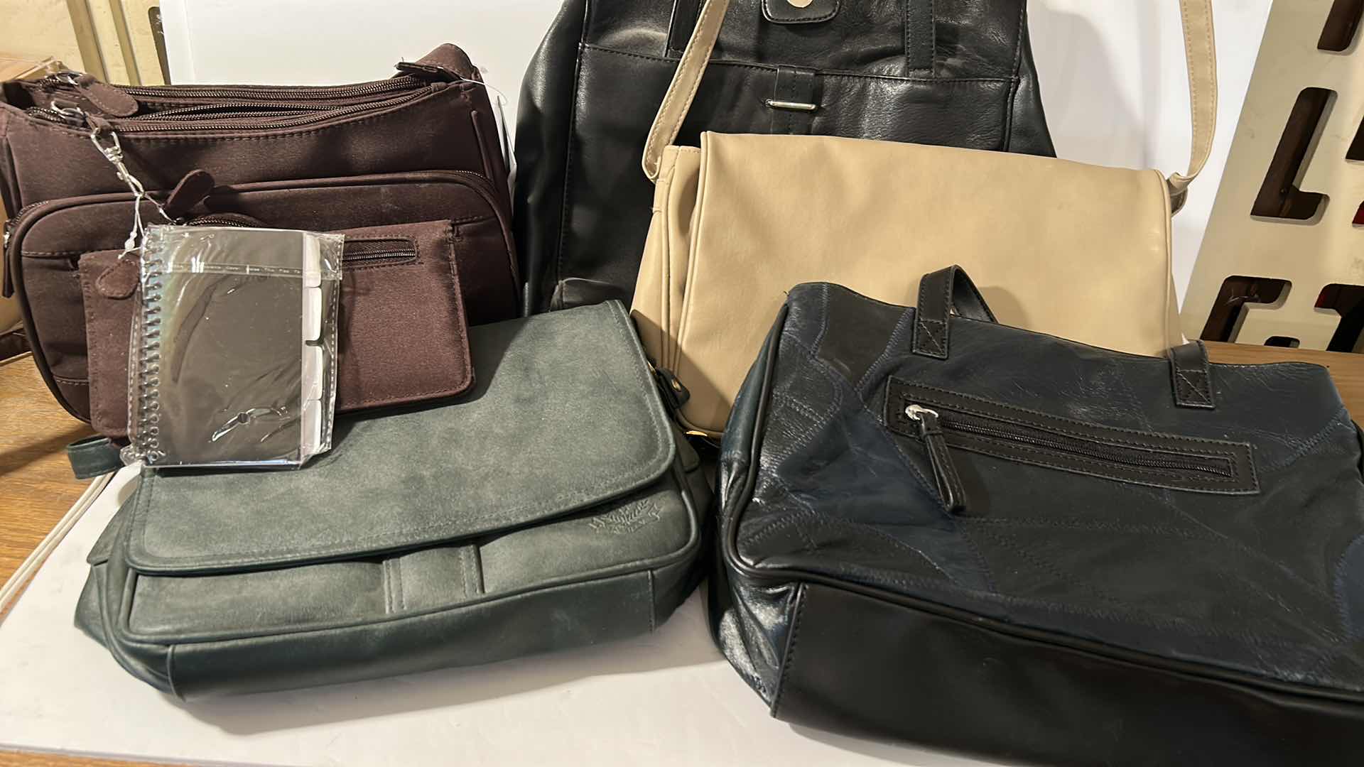 Photo 1 of 5 LADIES HANDBAGS / PURSES